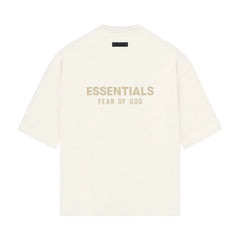 Ess. V-Neck 'Cloud Dancer'